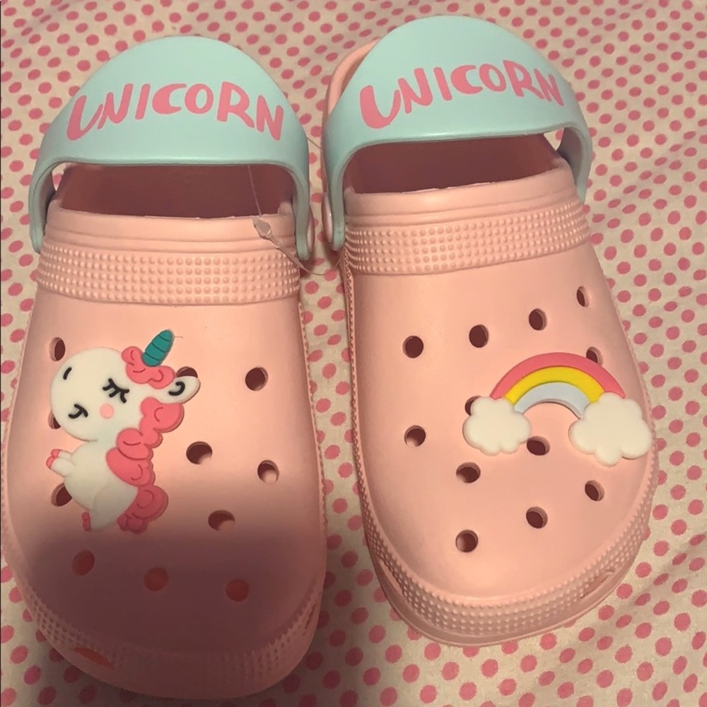 Baby’s crocs